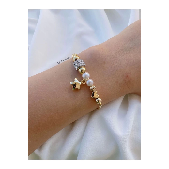 Kadın Gold Renk Yıldız Figürlü Çoklu Charm Bileklik