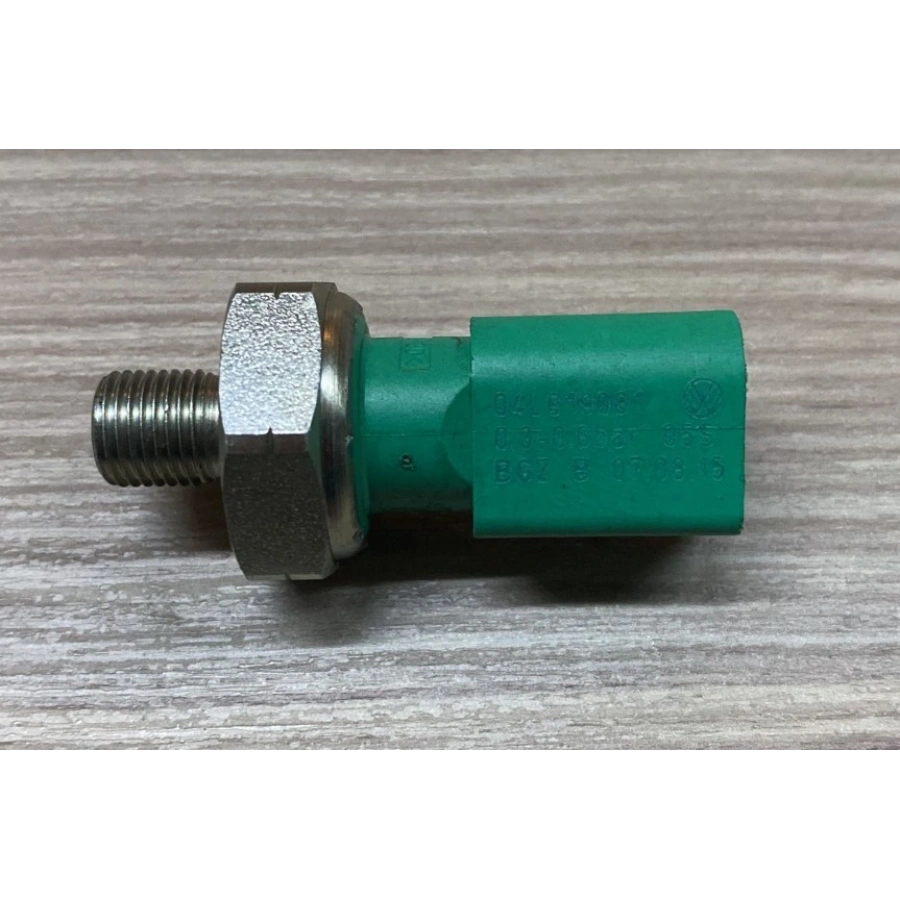 YAĞ BASINÇ MÜŞÜRÜ ORJİNAL GOLF7-A3-LEON-PASSAT-TIGUAN-CADDY CLHA-CLHB-DCXA-CRLB-CRKB-CUVC 1,6 TDİ-2,0 TDİ 13- T1