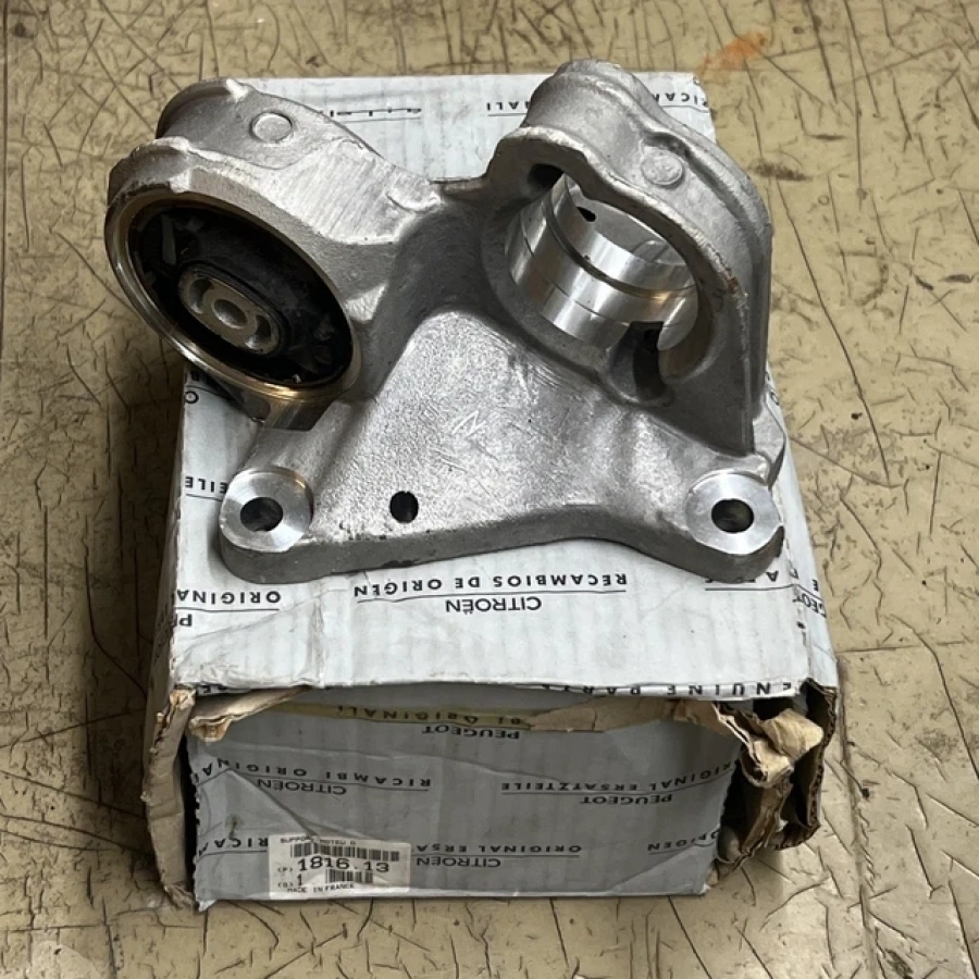 MOTOR BAĞLANTI KULAĞI (MOTOR TAKOZU) ALİMİNYUM PARTNER BERLİNGO DW8 İTHAL 1816.13 T1