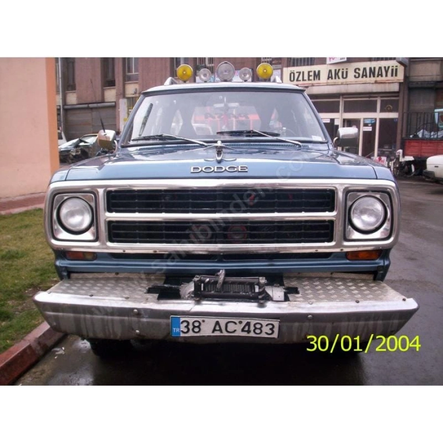 DODGE RAMCHARGER- 81/88; ARAÇ BİLGİLERİ VE RESİMLERİ