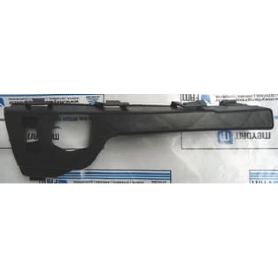 FORD FOCUS- SD/HB- 05/07; ÖN TAMPON İÇ BAĞLANTI BRAKETİ SAĞ (ORTA KISMA TAKILAN) PLASTİK (BFN) 828-2023A (T1)