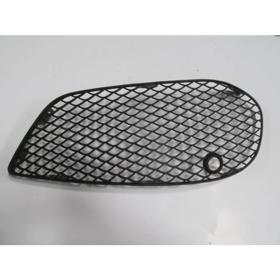 MERCEDES C CLASS- W205- 14/17; SİS LAMBA KAPAĞI SAĞ SİS DELİKSİZ (AMG)(TW)