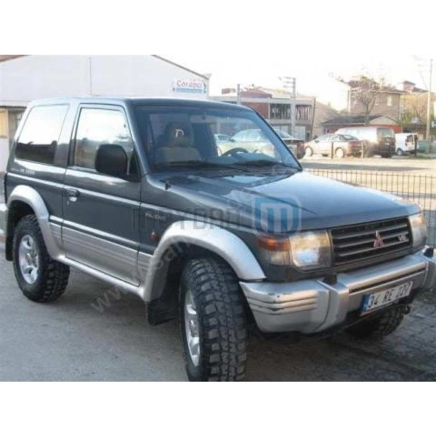 MITSUBISHI PAJERO- 92/97; ARAÇ BİLGİLERİ VE RESİMLERİ