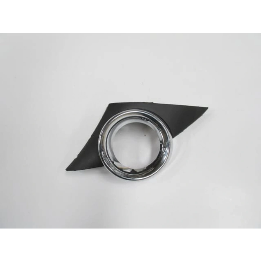 PEUGEOT 207- 06/09; SİS LAMBA KAPAĞI SOL SİYAH SİS DELİKLİ (SİS ÇERÇEVESİ NİKELAJLI)(SPORT TİPİ)