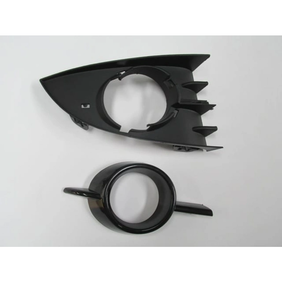 RENAULT SCENIC- 2- 07/09; SİS LAMBA KAPAĞI SAĞ SİS DELİKLİ SİYAH (DIŞ ÇERÇEVESİ SİYAH) 2PARÇA(TYG)