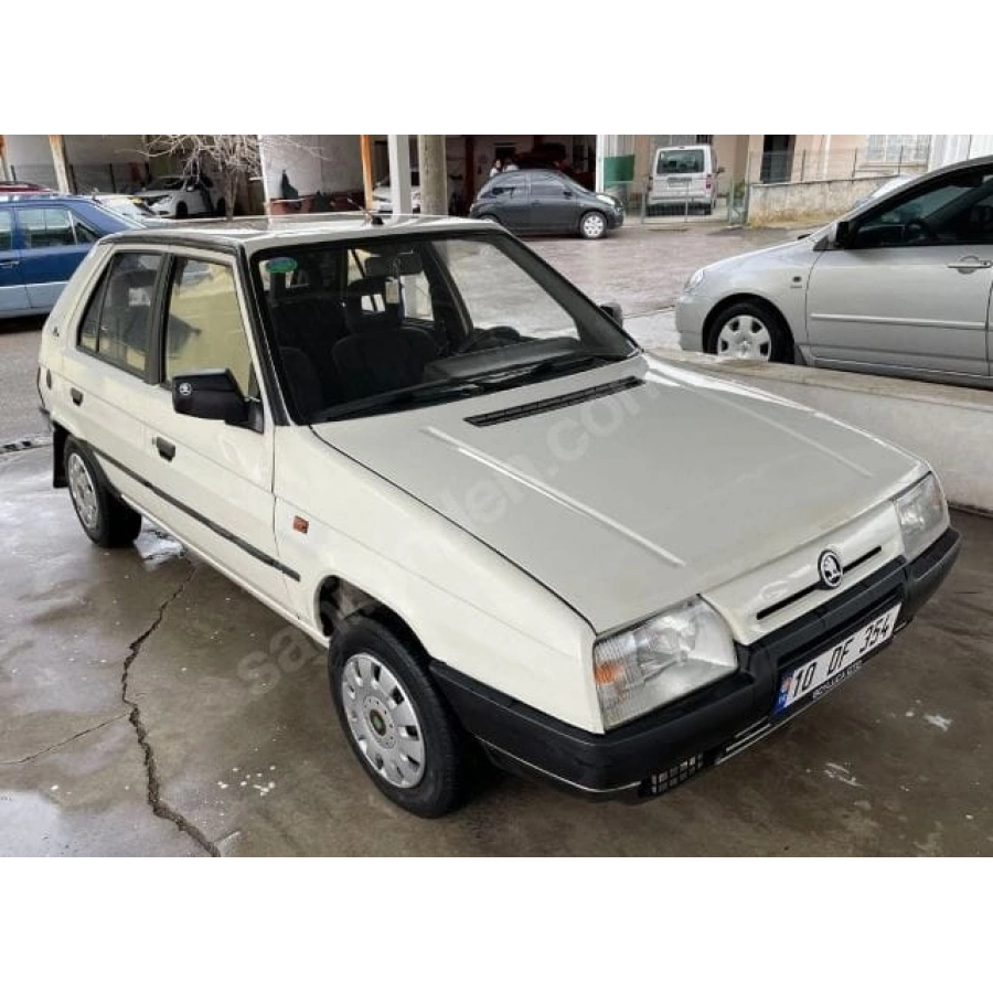 SKODA FAVORIT- 88/94; ARAÇ BİLGİLERİ VE RESİMLERİ