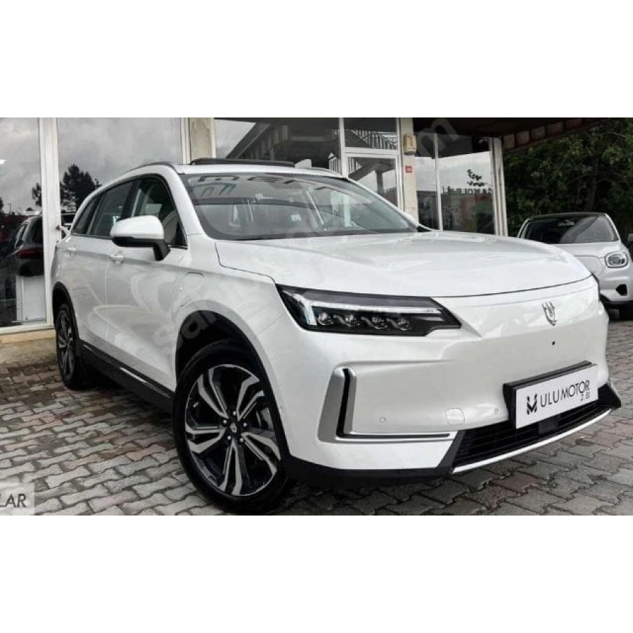 SKYWELL ET5 LEGEND- 2023; ARAÇ BİLGİLERİ VE RESİMLERİ