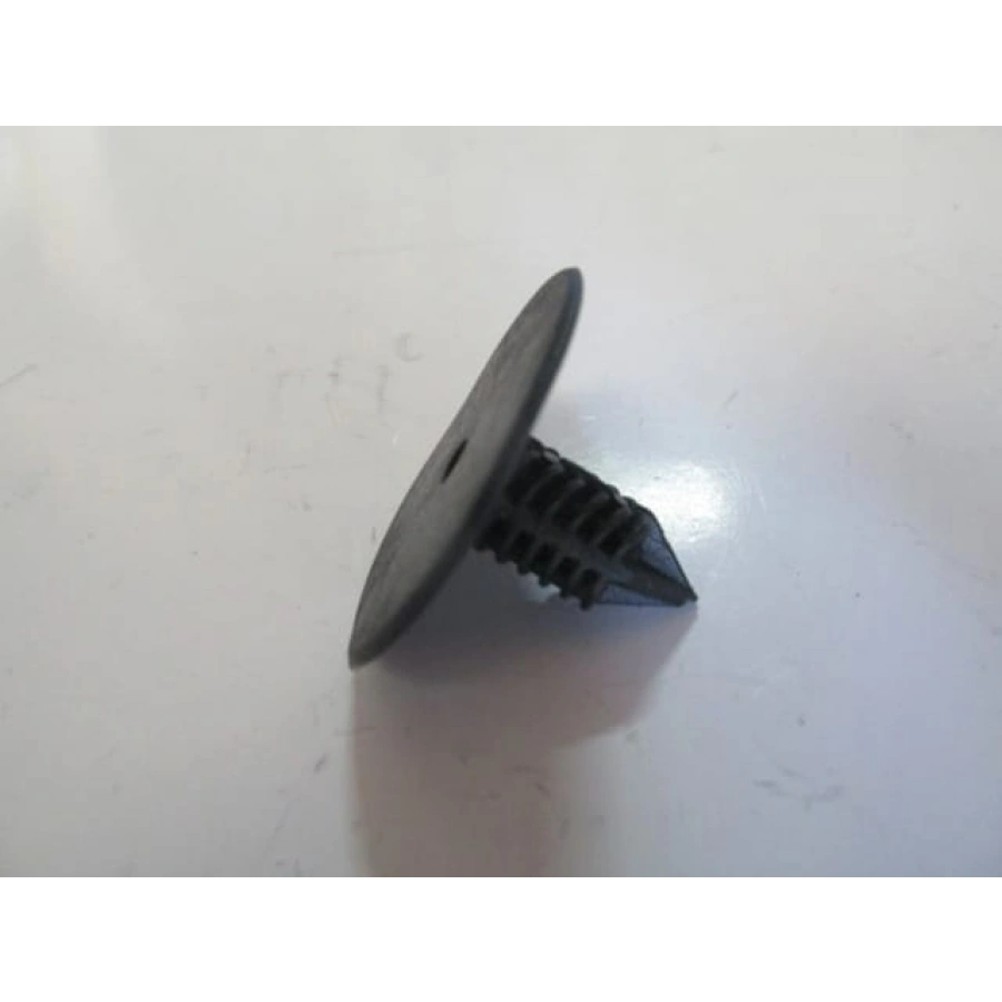 UNIVERSAL UNIVERSAL-; ÇAMURLUK DAVLUMBAZ KLİPSİ (RENAULT/DACIA) (SİYAH)