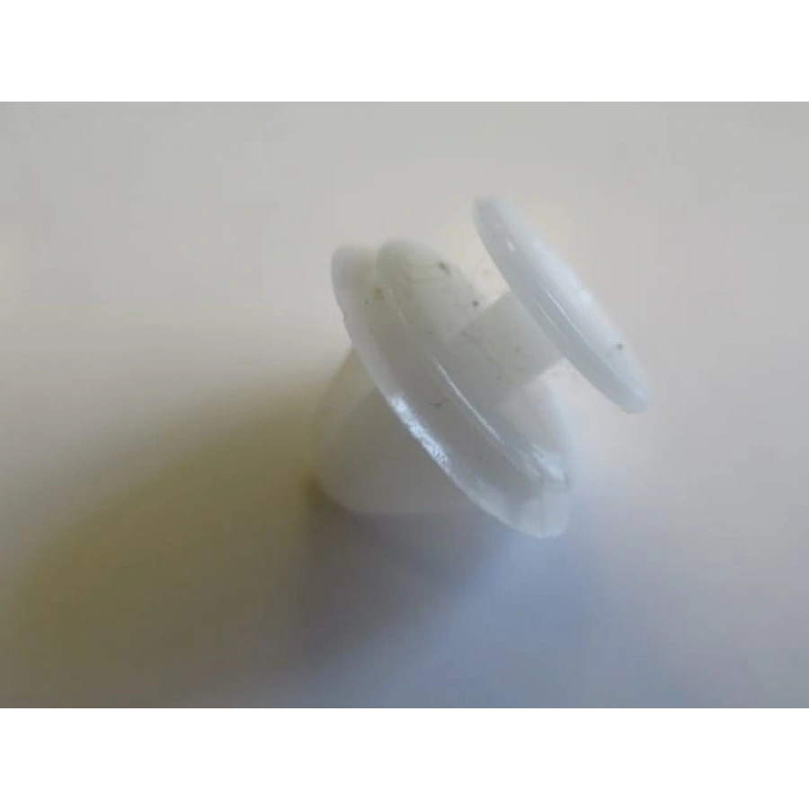 UNIVERSAL UNIVERSAL-; KAPI DÖŞEME KLİPSİ (CLIO/KANGOO)