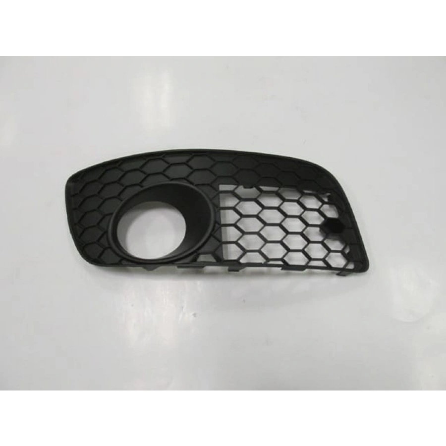 VOLKSWAGEN GOLF- 5- 04/09; SİS LAMBA KAPAĞI SAĞ SİYAH (SİS DELİKLİ)(GTI) (IZGARALI AÇIK TİP)(TW)