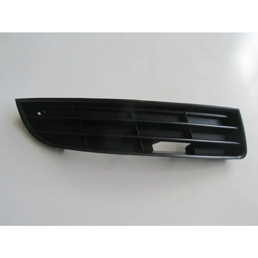 VOLKSWAGEN PASSAT- B6- 05/10; SİS LAMBA KAPAĞI SAĞ SİYAH SİS DELİKSİZ (TÜV)(TYG)