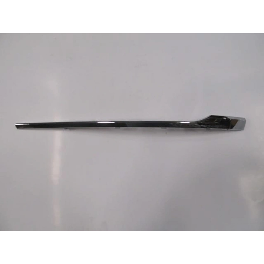 VOLKSWAGEN PASSAT- B8- 14/18; ÖN TAMPON PANJURU YAN ÇITASI SOL NİKELAJLI (TW)