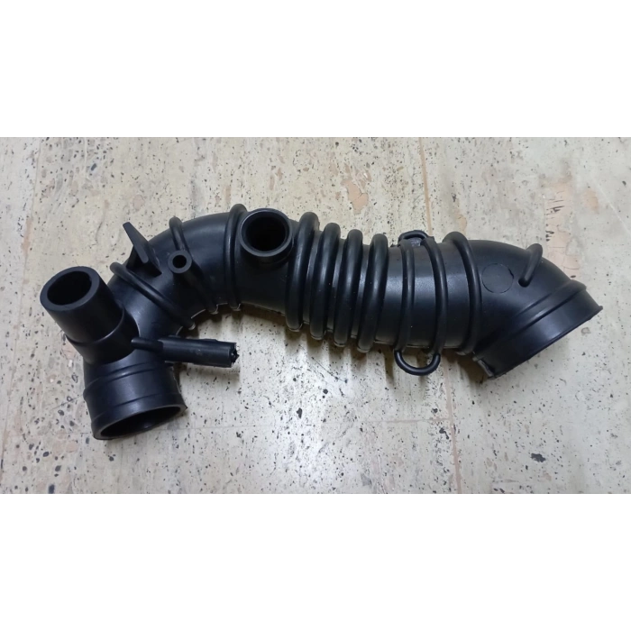 HAVA FİLTRE HORTUMU PASSAT-A4 AEB-APU 1,8 T 97-00