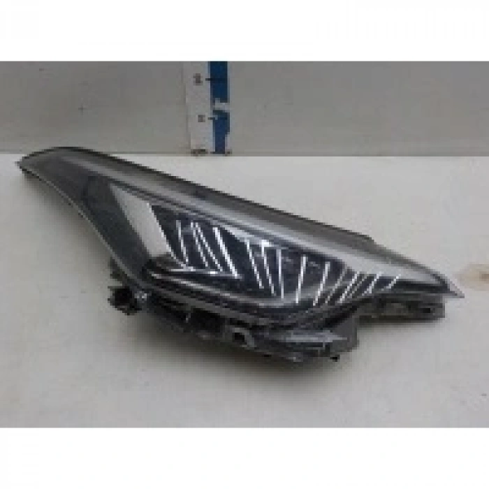 FAR ÖN SAĞ MIDDLE VERSİYON Kampanya | TOYOTA | C-HR | 2019>