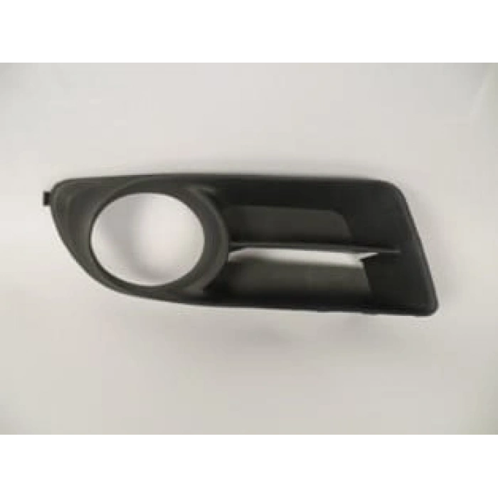 TOYOTA COROLLA- ZZE121- 05/06; SİS LAMBA KAPAĞI SAĞ YUVARLAK DELİKLİ (EURO BODY) 52127-02150