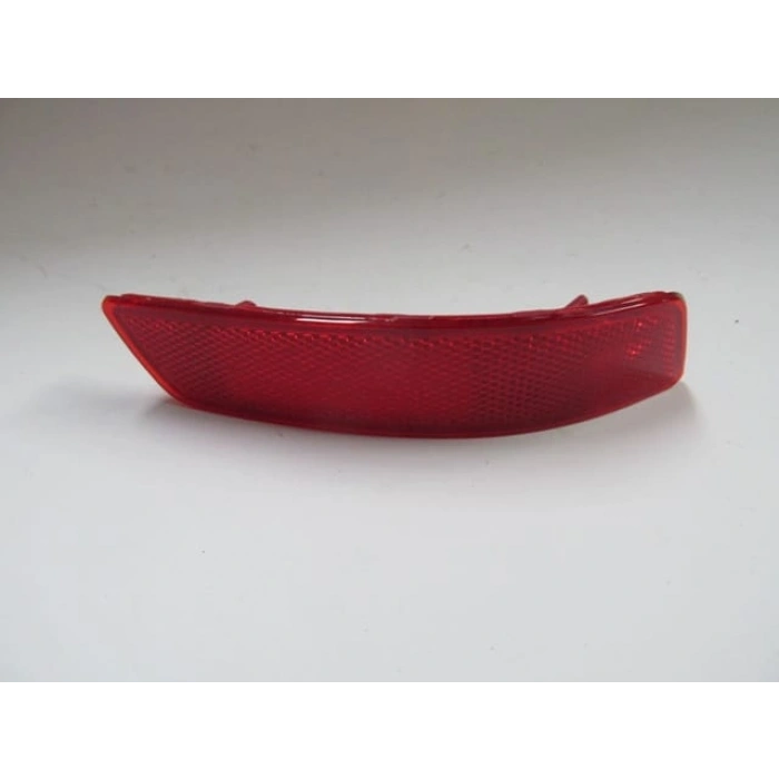 TOYOTA COROLLA- NDE180- 13/18; ARKA TAMPON REFLEKTÖRÜ SAĞ KIRMIZI 81910-02180