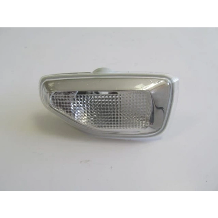 DACIA SANDERO- 13/20; ÇAMURLUK SİNYALİ SOL BEYAZ 261651140R