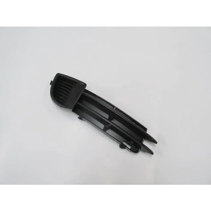 AUDI A3- 05/08; SİS LAMBA KAPAĞI SAĞ SİS DELİKSİZ SİYAH (TW)