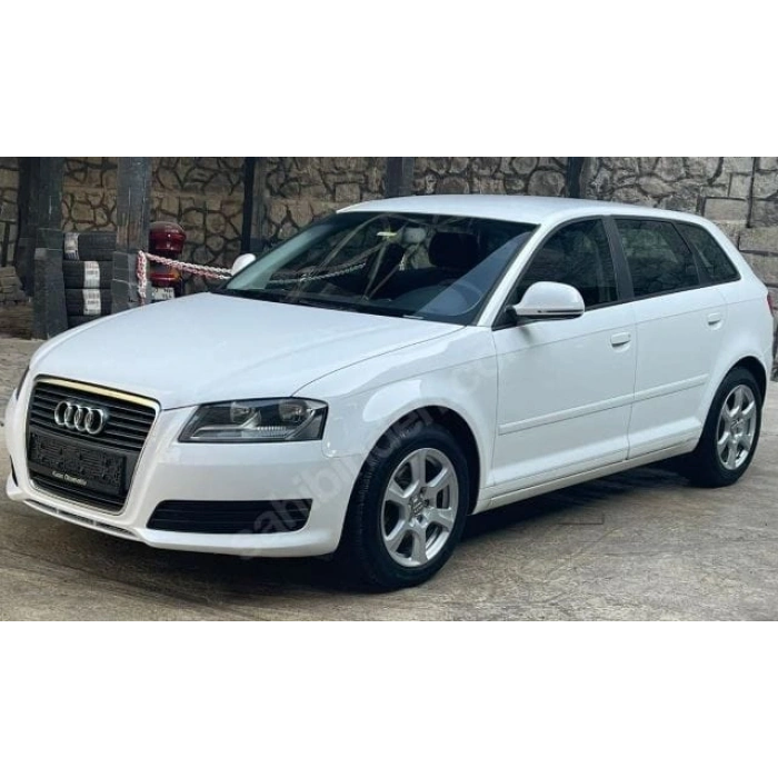 AUDI A3- 09/12; ARAÇ BİLGİLERİ VE RESİMLERİ