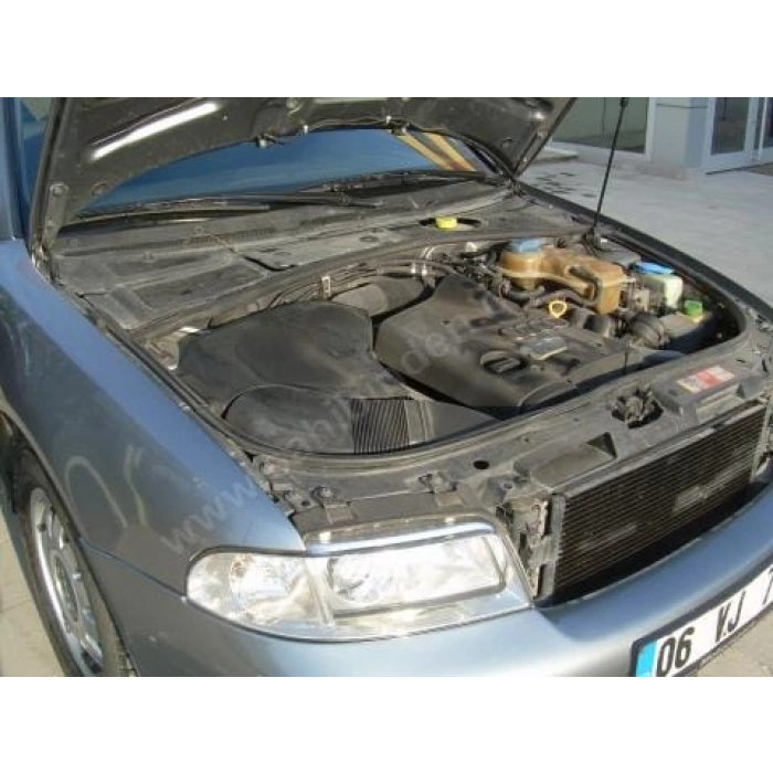 AUDI A4- 00/01; ARAÇ BİLGİLERİ VE RESİMLERİ