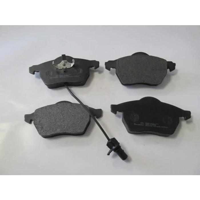 AUDI A4- 02/05; ÖN FREN BALATASI 1,6/1,8T/2,4/2,8(1KABLOLU)(DİSK)(156,4X73,8X19,6/74,1X19,6)(BRAMAX)