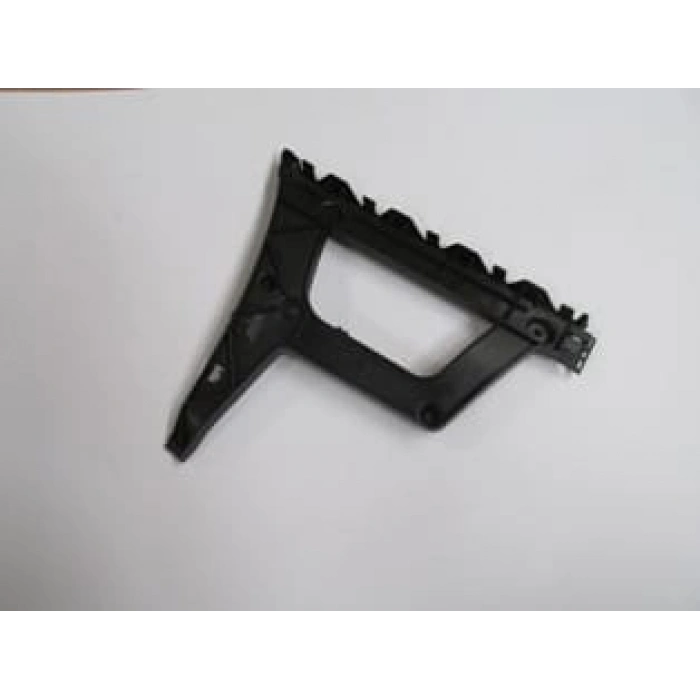 AUDI A4- 13/15; ARKA TAMPON BRAKETİ İÇ SOL (YAN KULAĞA TAKILAN) (PLASTİK) (TW)