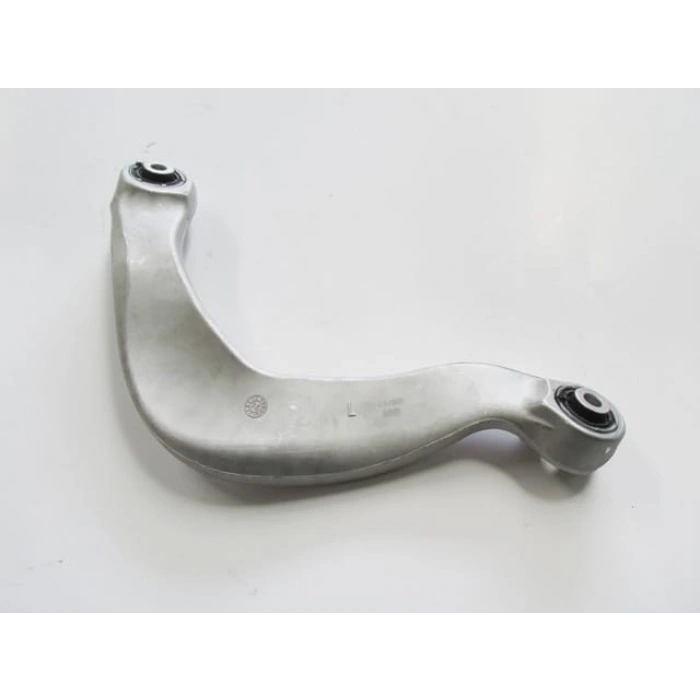 AUDI A4- 16/18; ARKA ÜST TABLA SOL EĞRİ TİP BURÇLU (SALINCAK) (SH)