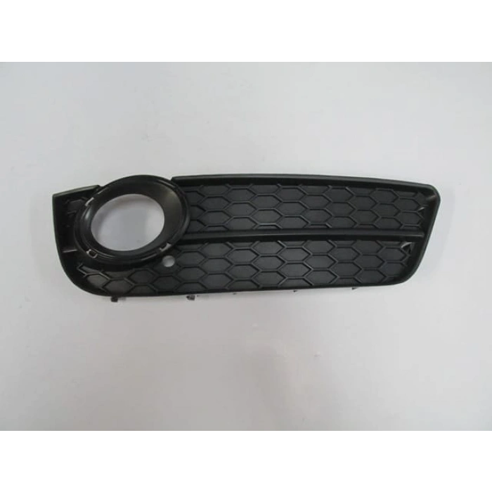 AUDI A5- 08/12; SİS LAMBA KAPAĞI SAĞ DELİKLİ (SİS YUVASI ÇERÇEVESİZ) (TW)