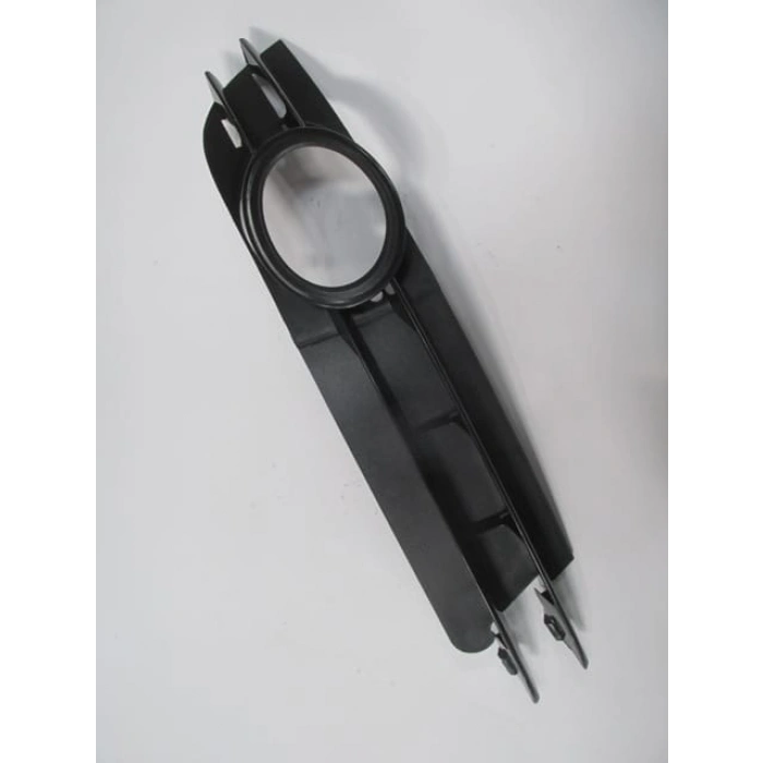 AUDI A6- 05/09; SİS LAMBA KAPAĞI SAĞ SİYAH SİS DELİKLİ (BENZİNLİ)(TW)