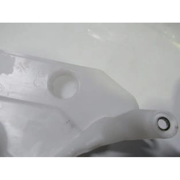 AUDI A6- 09/11; ÖN CAM SU BİDONU/DEPOSU (TW)