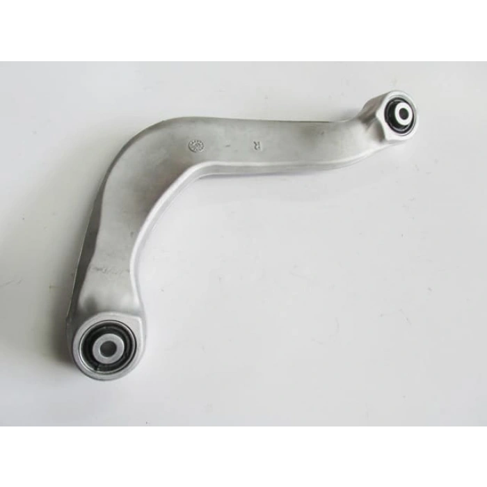 AUDI A6- 12/18; ARKA ÜST TABLA SAĞ EĞRİ TİP BURÇLU (SALINCAK) (SH)