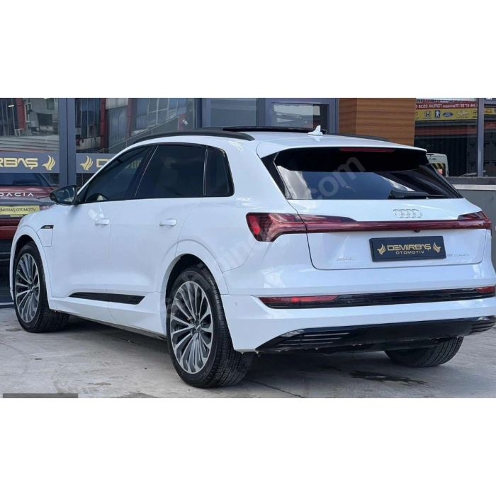 AUDI E TRON 7- 19/23; ARAÇ BİLGİLERİ VE RESİMLERİ