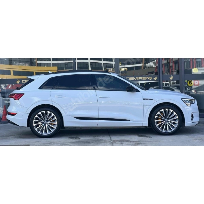 AUDI E TRON 7- 19/23; ARAÇ BİLGİLERİ VE RESİMLERİ