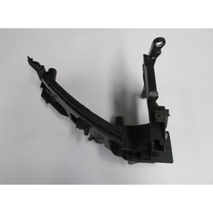 AUDI Q5- 10/12; FAR ALT BAĞLANTI BRAKETİ KÖŞE SOL PLASTİK (TW)