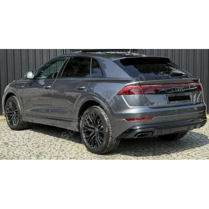 AUDI Q8- 18/25; ARAÇ BİLGİLERİ VE RESİMLERİ