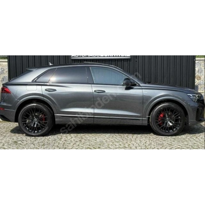 AUDI Q8- 18/25; ARAÇ BİLGİLERİ VE RESİMLERİ