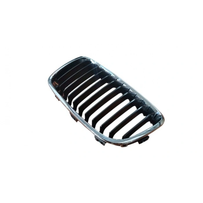 BMW 1 SERI- F20- 12/15; ÖN PANJUR SOL (NİKELAJ ÇERÇEVELİ) (İÇ PETEKLERİ SİYAH) (TYG)