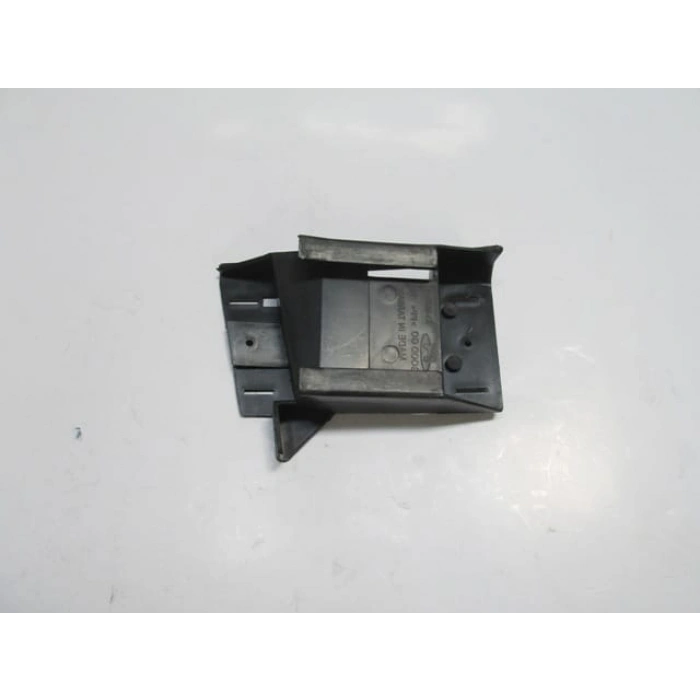 BMW 3 SERI- E36- SD/COUPE- 91/98; ÖN TAMPON İÇ BAĞLANTI BRAKETİ SOL (YAN KULAĞA TAKILAN)(PLASTİK)(TW