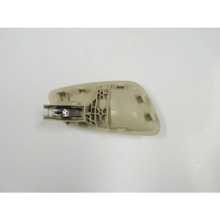 BMW 3 SERI- E90- COUPE- 05/11; ÖN KAPI İÇ AÇMA KOLU SAĞ BEJ (ELCEĞİ NİKELAJLI) (HUSHAN)