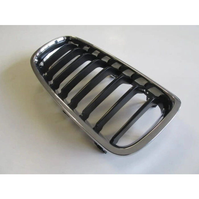 BMW 3 SERI- F30- 12/14; ÖN PANJUR SAĞ NİKELAJLI İÇ PETEKLERİ SİYAH (SPORT LINE) (TW)