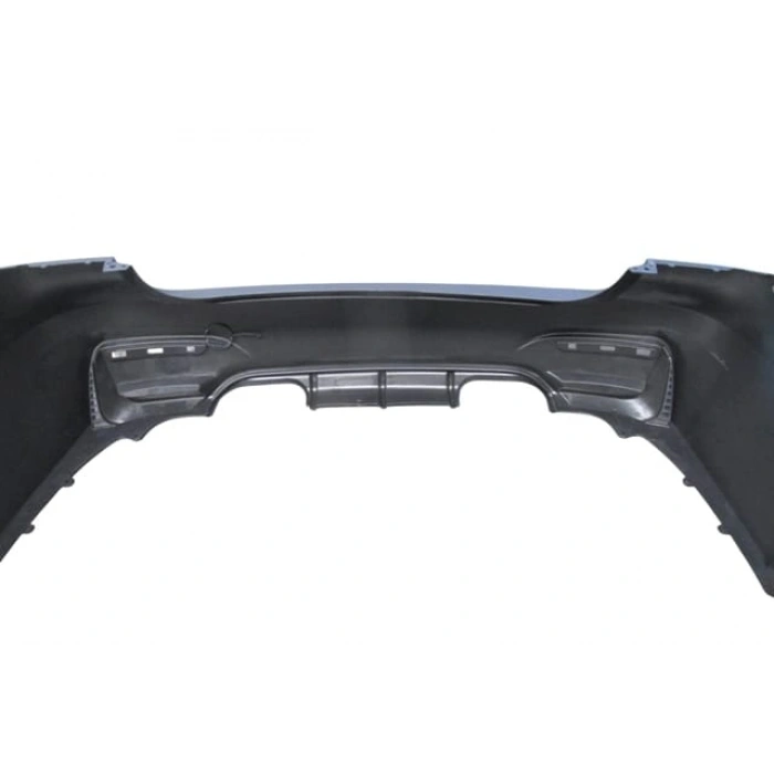 BMW 3 SERI- F30- 12/18; ARKA TAMPON ASTARLI(SENSÖR YUVALI/REFLEKTÖRLÜ/KARLIKLI/ÇİFT EGZOS DELİKLİ)