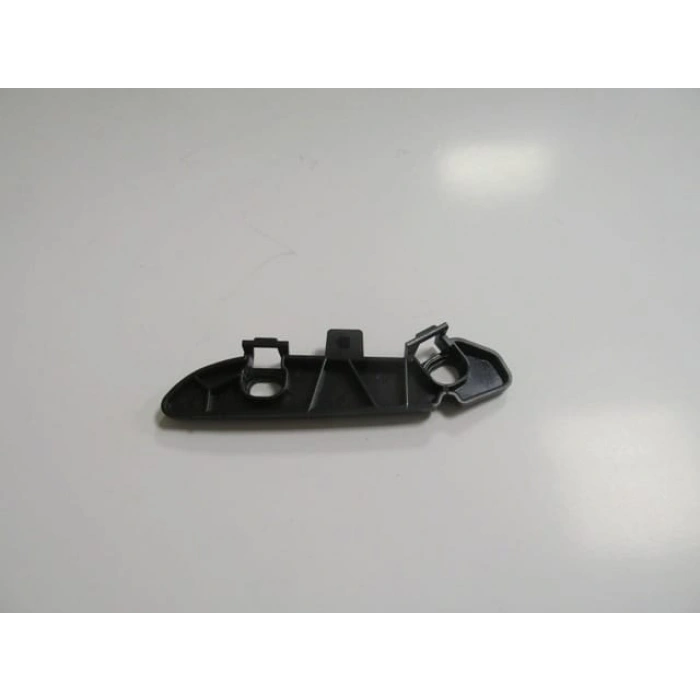 BMW 3 SERI- F30- 12/18; ÖN TAMPON BRAKETİ ALT SOL PLASTİK (M-TECH)