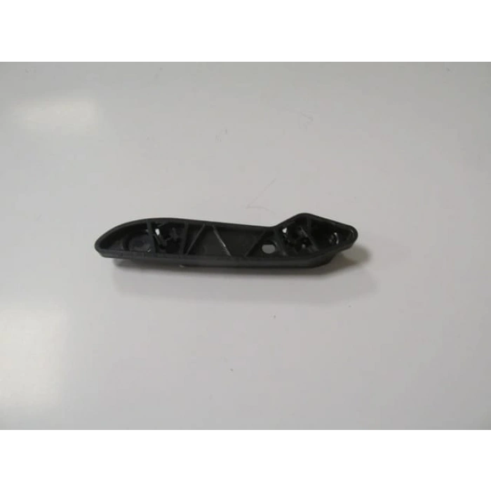 BMW 3 SERI- F30- 12/18; ÖN TAMPON BRAKETİ SAĞ (ÜST KULAĞA TAKILAN) (M-TECH)