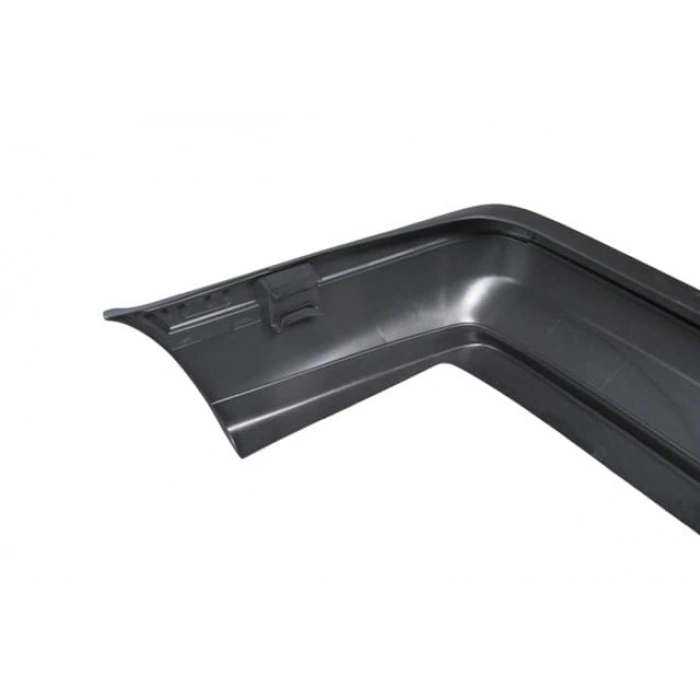 BMW 5 SERI- E34- 88/95; ARKA TAMPON SİYAH (KENDİNDEN BANTLI/ÇEKİ DEMİRİ KAPAKLI) (M-TECH/M5)