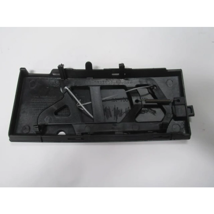 BMW 5 SERI- E34- 88/95; ÖN TAMPON ÇEKİ DEMİRİ KAPAĞI SAĞ SİYAH (TW)