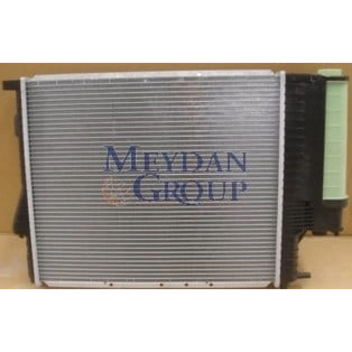 BMW 5 SERI- E39- 96/00; SU RADYATÖRÜ MANUEL (PLASTİK KAZAN) ALÜMİNYUM 2SIRA PETEK 52.5/44 (TOMSU