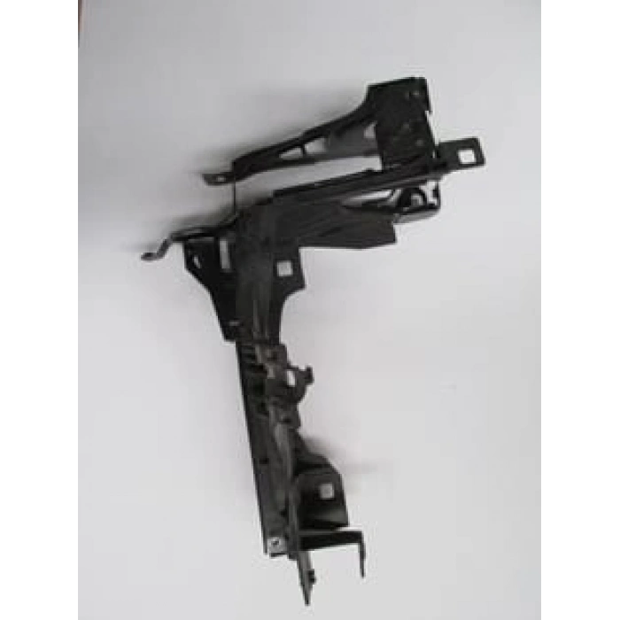 BMW 5 SERI- F10- 10/16; FAR ALT BAĞLANTI BRAKETİ SOL (PLASTİK BRAKETİ İLE BİRLİKTE) (TW)