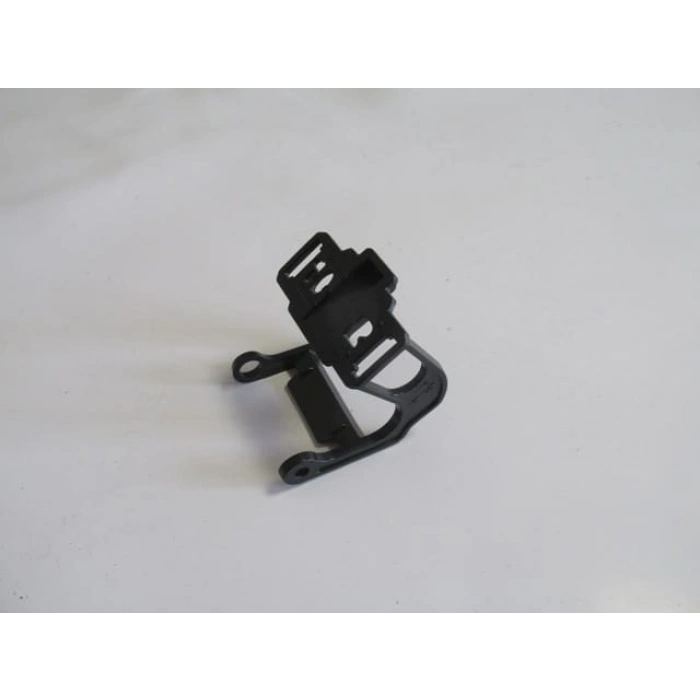 BMW 5 SERI- F10- 10/16; FAR YIKAMA FISKİYE KAPAĞI BRAKETİ SOL (M5/LCI)