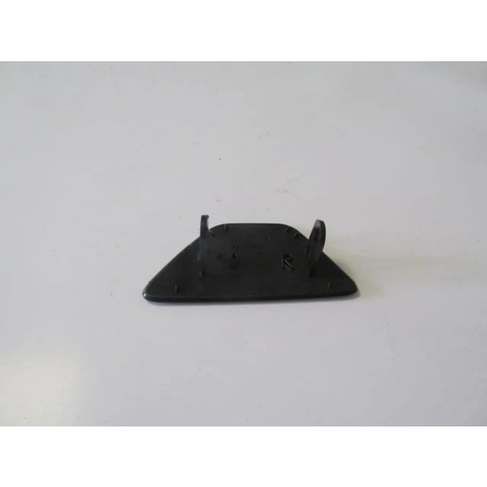 BMW 5 SERI- F10- 13/16; FAR YIKAMA FISKİYE KAPAĞI SAĞ (LCI)