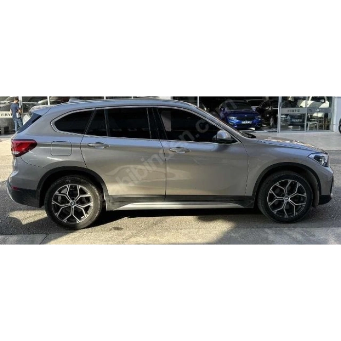 BMW X1- U11- 21/22; ARAÇ BİLGİLERİ VE RESİMLERİ